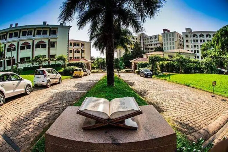 Yenepoya Institute of Arts Science Commerce and Management [YIASCM]